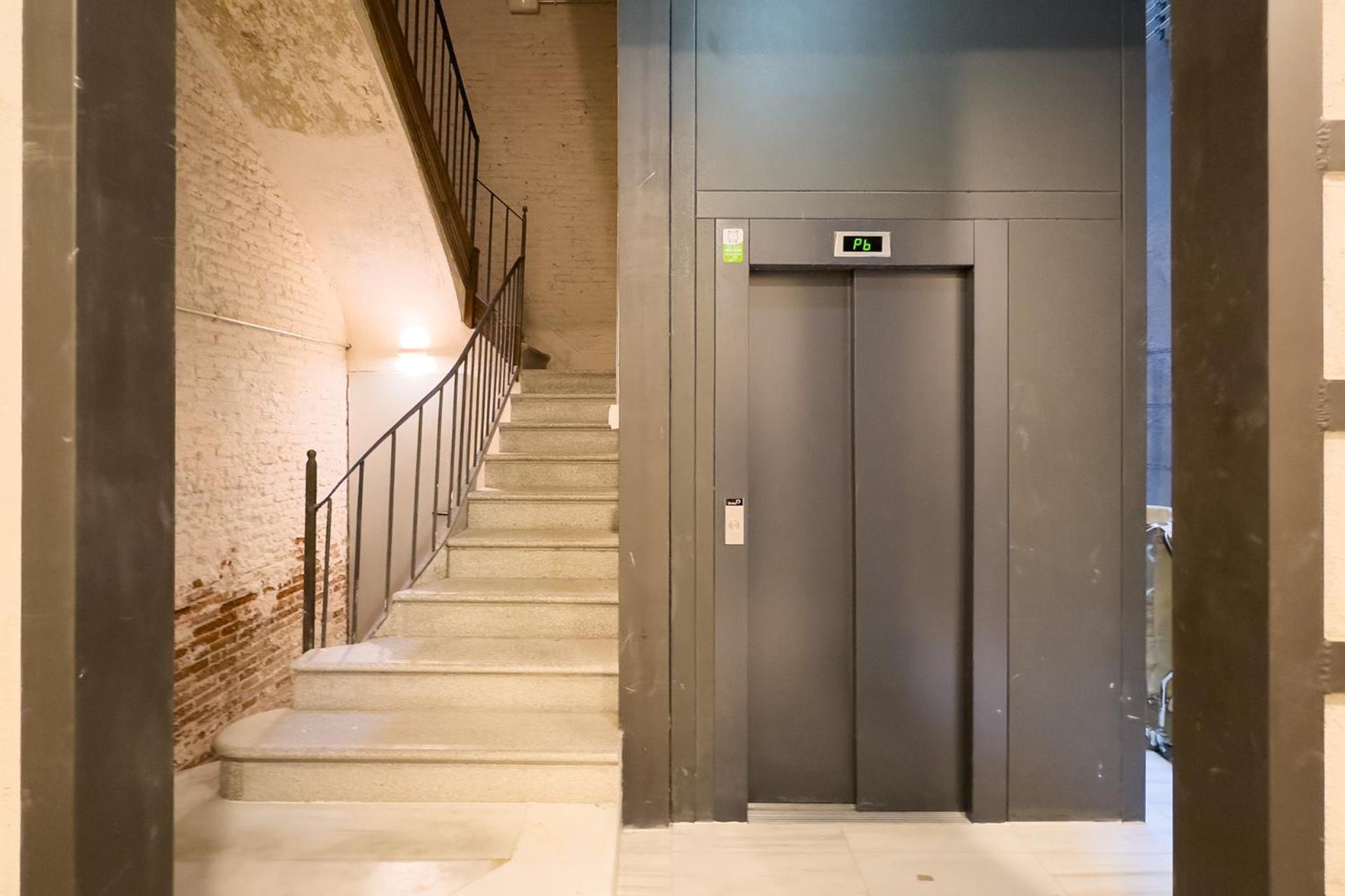 Unique Living Born Apartments & Studios Barcelone Extérieur photo